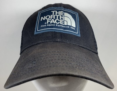 navy north face hat