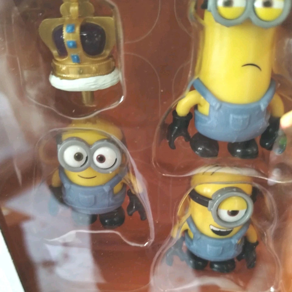 Mattel's  2015 Minions The Set Mega Blocks Castle 780 Pieces Factory Sealed New - Image 2 of 4