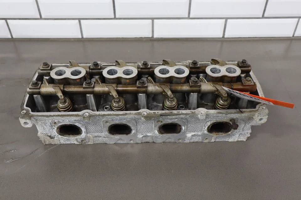 Dodge Charger SRT8 2006-2010 6,1 L Hemi OEM par de culatas izquierda + derecha Foto 2 de 4