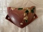 VINTAGE ROSEVILLE POTTERY SNOWBERRY WALL POCKET