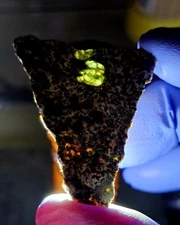 Meteorite**Erg Chech 002, Achondrite Ung.**4.649 gram, Amazing Green Crystals!!