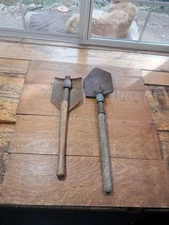 Pair Of Military Style Green Paint Foldable Trench Shovel Tool Os251