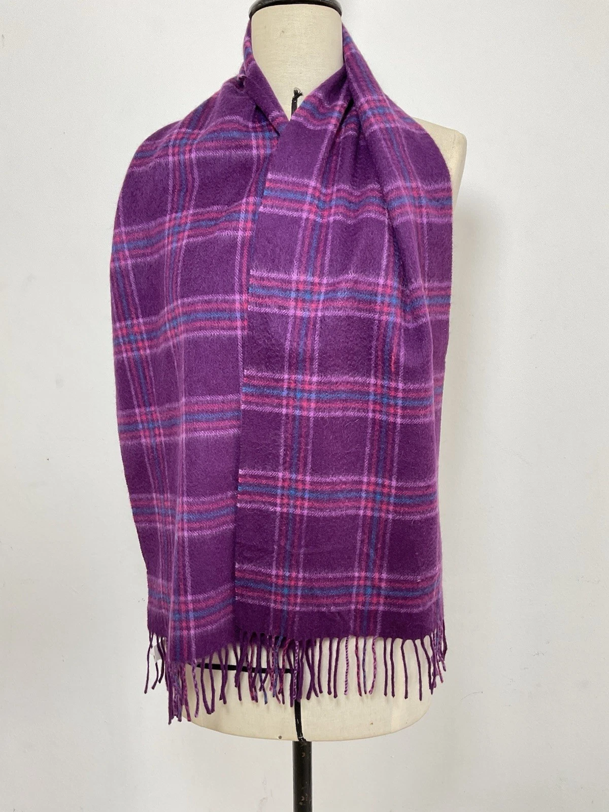 LONA SCOTT pure Cashmere Scarf In Purple W A Striped Pattern New. 68"/18"