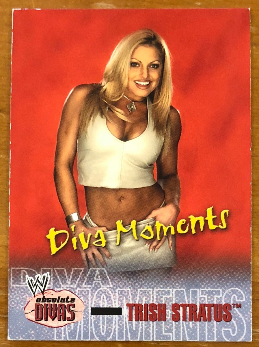 TRISH STRATUS, WWE SUPERSTAR, 2002 FLEER 