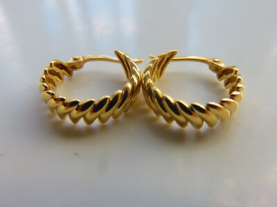 Gold Huggies Creolen 9 Karat gelb aufwendige Linien 15 mm