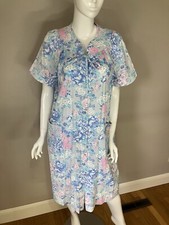Vandemere Women  s Nightgown Button Up Robe Floral Pearl Snap Size L Granny