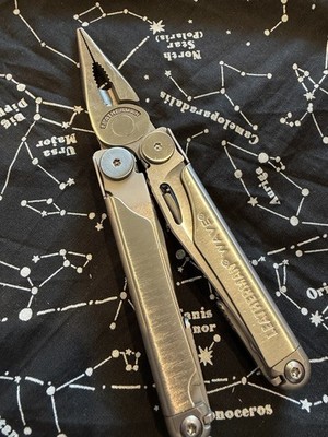 Leatherman Wave Multi-Tool 2nd Gen Stainless Steel Non-replaceable Wire Cutters