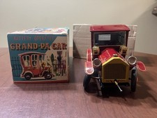 Working Battery Operated Grand-pa Car