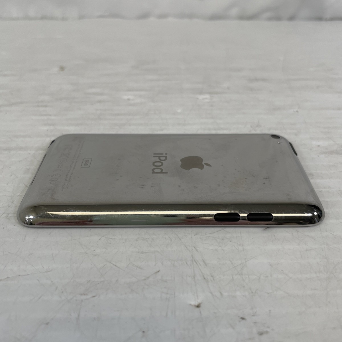 Apple iPod Touch 4 4th Generation A1367 8GB Black / Silver Works