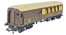 Triang Hornby R328 Pullman Car 79 OO Gauge Umber Cream Brake Coach Model Boxed.