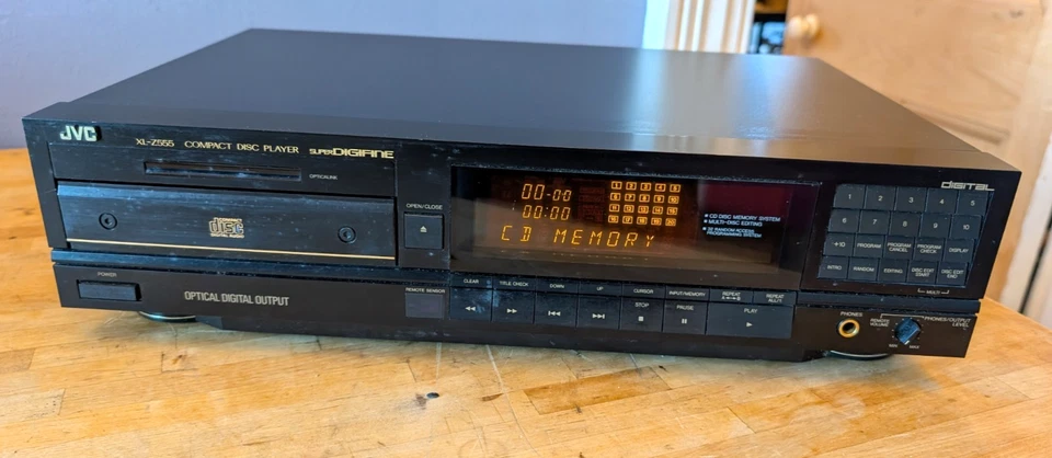 JVC XL-Z555 SuperDIGIFINE CD Player High End Audiophile Sound Function + Remote - Image 2 of 4