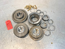 1972 David Brown 990 Tractor Transmission Pinion Shaft Gears 942672 942671