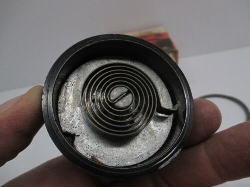 NOS FORD 68 69 CUSTOM GALAXIE 70 BRONCO C8AZ-9848-D THERMOSTATIC CHOKE HOUSING - Picture 4 of 5