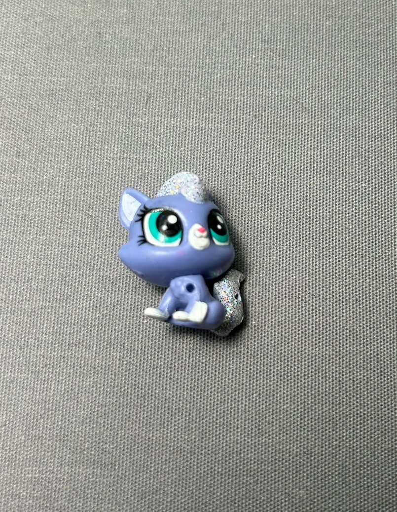 LPS Littlest Pet Shop #4149 Ziza Glitterton Purple Kitten w