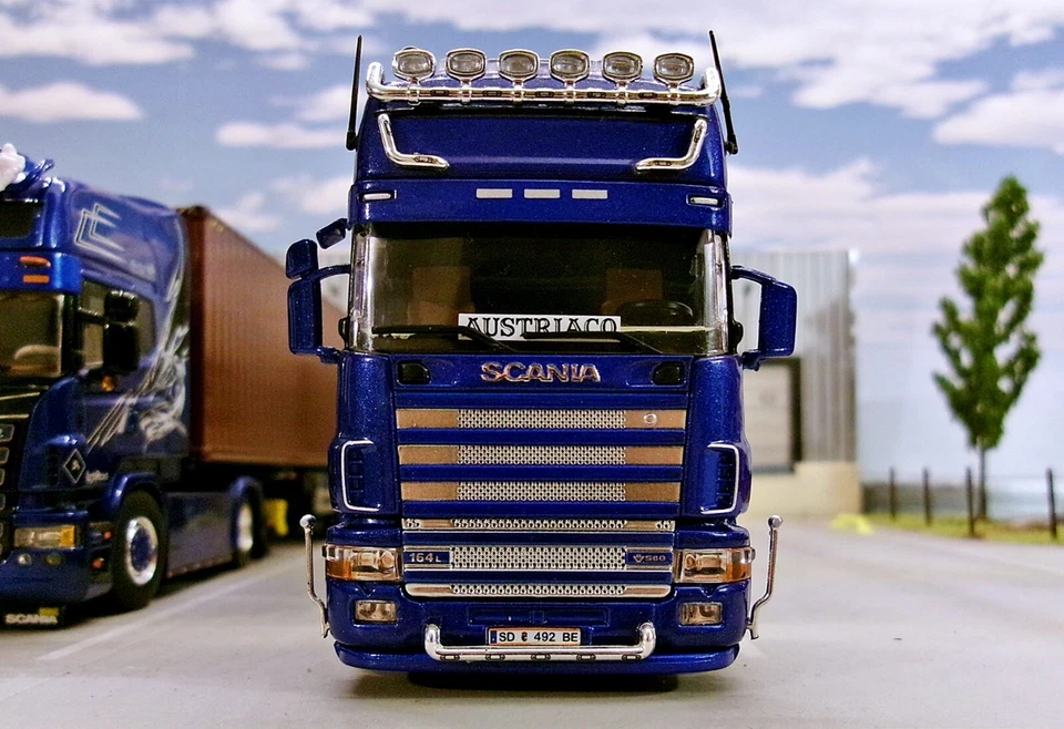 Scania 164 "Blue Shark" - Tekno cod. 72575 - Immagine 2 di 4