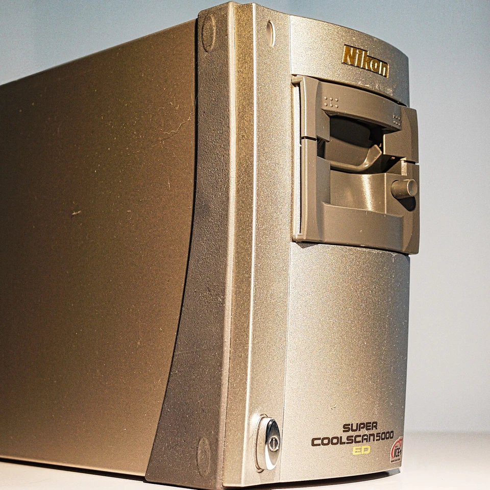 Nikon Coolscan 5000 ED LS-5000 ED & Zubehör *** wie neu *** - Bild 3 von 4