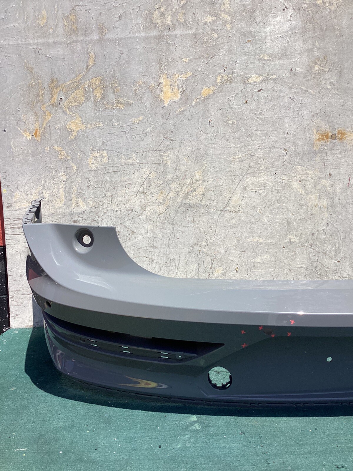 2020 2021 2022 BENTLEY BENTAYGA REAR BUMPER OEM USED