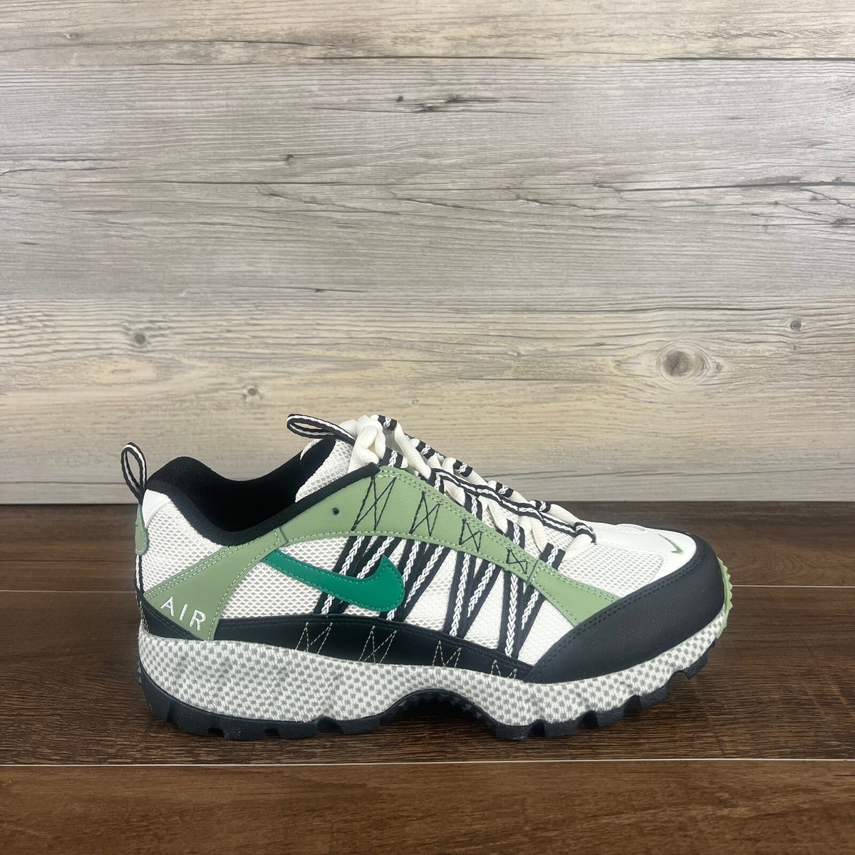 Nike Air Humara QS Oil Green Mens size 10 Malachite Phantom Light