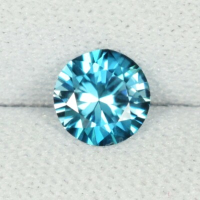 0.79 ct ALLURING RICH BLUE Brilliant  CUT NATURAL BLUE ZIRCON  See Vdo C4