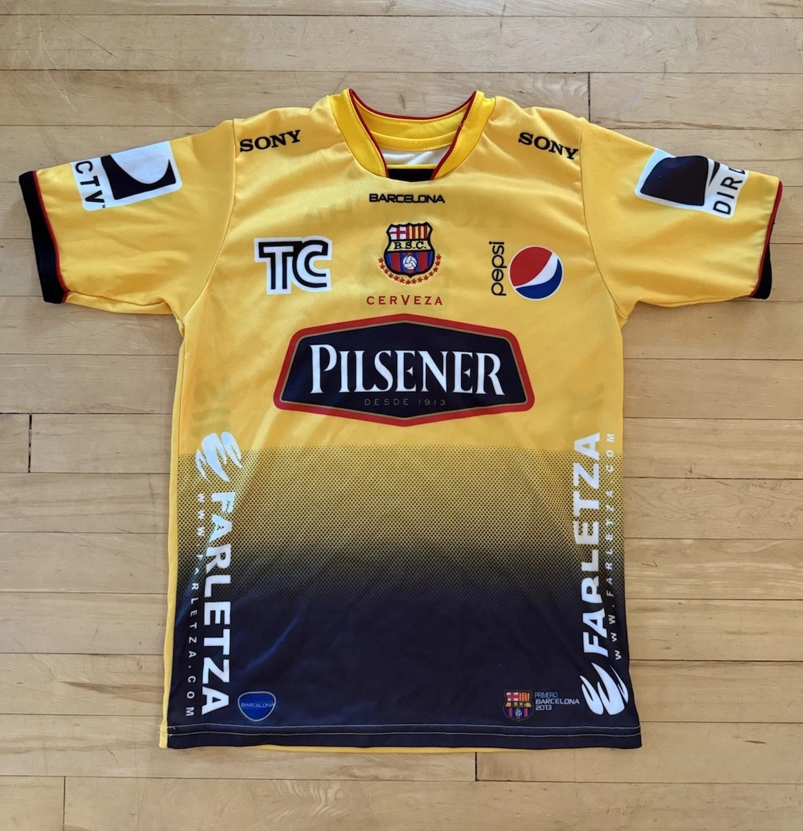 Preços baixos em Lionel Messi Tamanho G Amarelo fã de Futebol