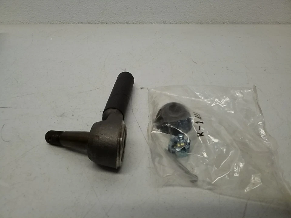 Extremo de varilla de amarre ES2214R - Parte de acoplamiento de dirección McQuay-Norris ES2214R Foto 2 de 4