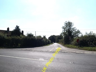 Photo 12x8 Heywood Road, Goose Green Goose Green/TM1187 At the junction w c2016