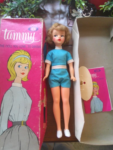 1962 VINTAGE Ideal Tammy Doll in Original Box with stand & booklet Exc Condition