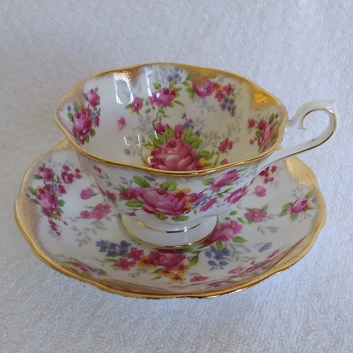 Royal Albert England Pink Roses tazza da tè/caffè @ piattino Bone China set vintage NUOVO - Foto 2 di 14