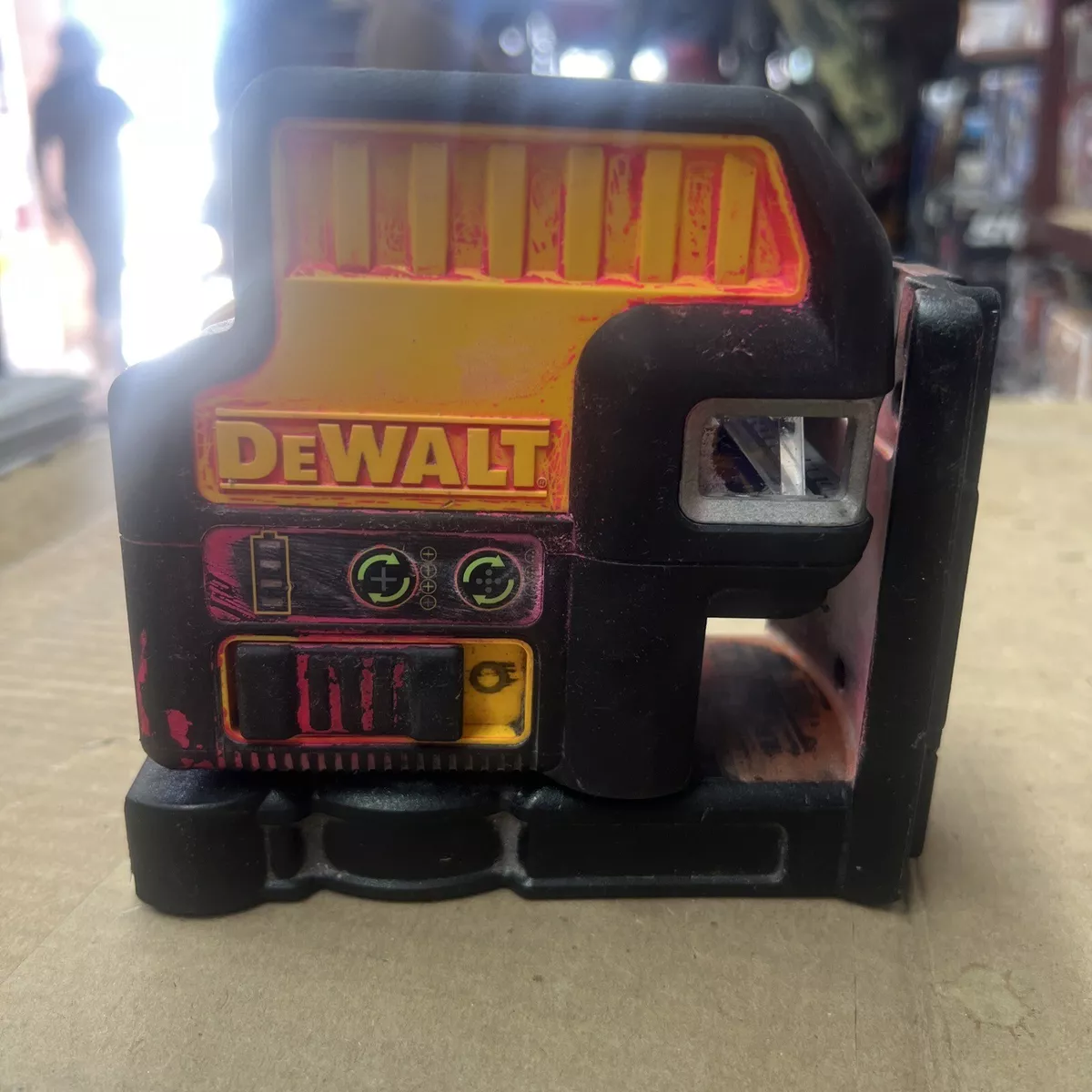 DEWALT DW0825LG 12 Volt 5 Spot Cross Line Laser Level TOOL ONLY