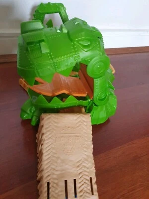 hot wheels monster jam dragon arena attack playset