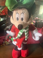WALT DISNEY MINNIE MOUSE CHRISTMAS STUFFED DOLL NEW