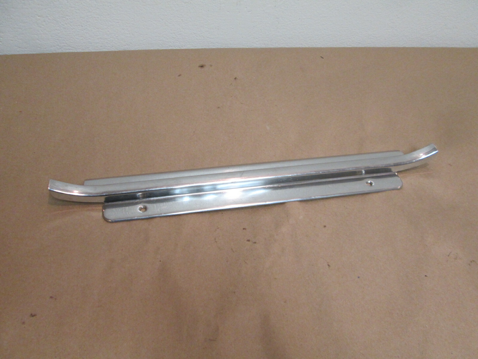 Rolls Royce Silver Shadow II 1980 - LH Rear Door  Chrome Interior Trim Piece