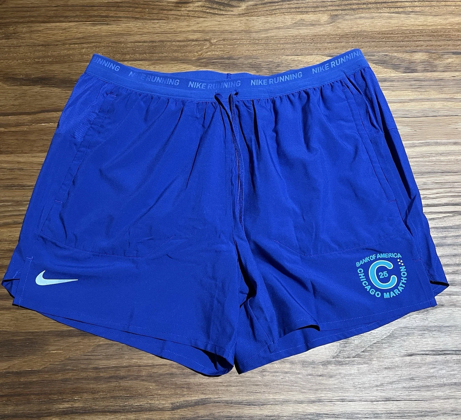 Nike Stride Men’s Large 2025 Chicago Marathon 5” Running Shorts Blue HQ4204-539
Opens in a new windo