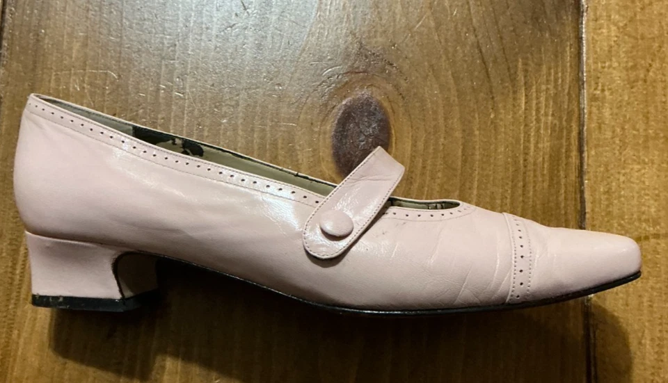 Talbots Womens Mary Jane Low Heel Pink Shoes Size 8-1/2 M - Image 4 of 4