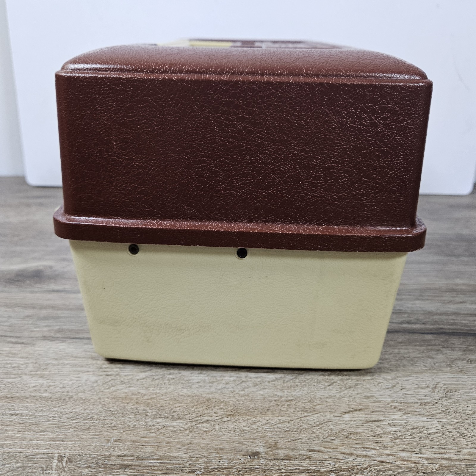 Vtg Plano 4200 Fishing Tackle Box 2 Tray Fold Out Brown Tan USA Made W/ Dividers