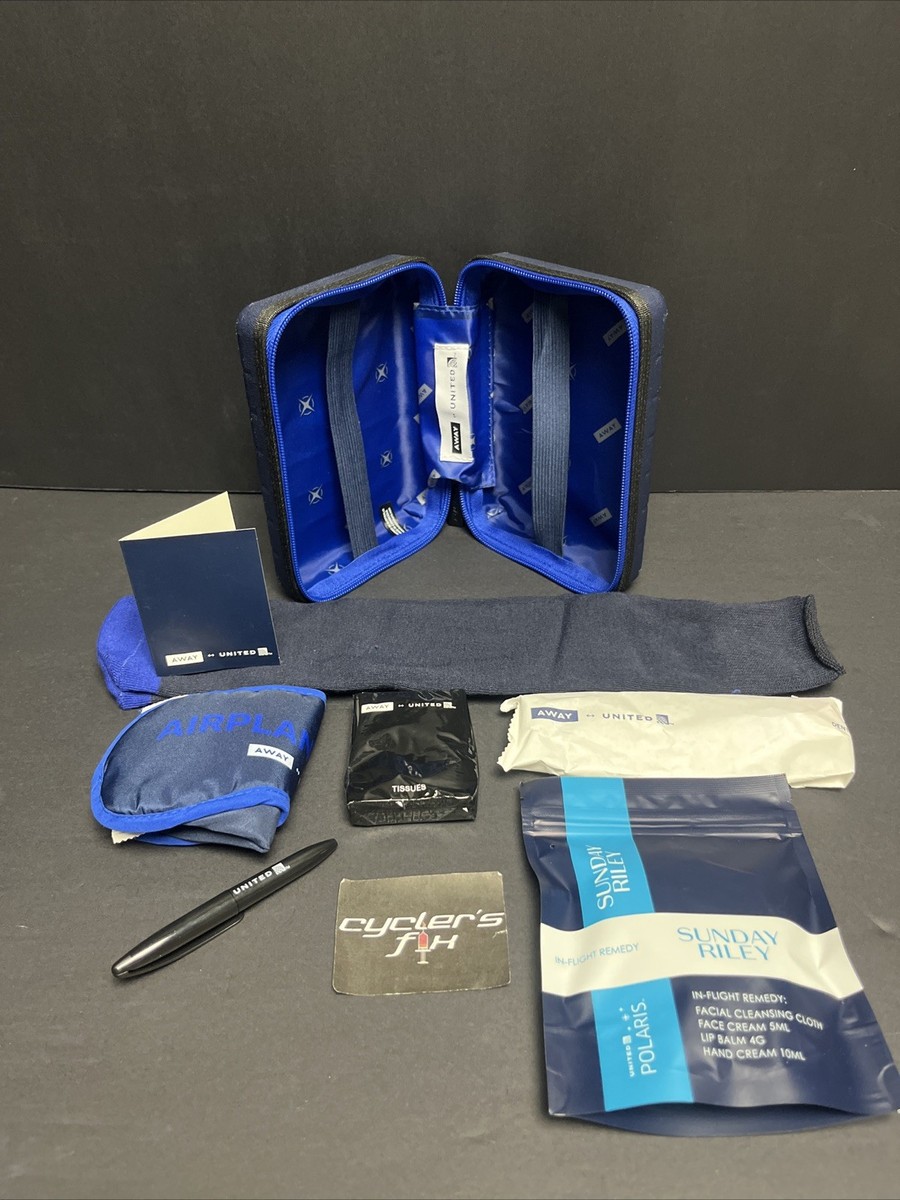 その他 ua 6.5 x 4.5” UNITED AIRLINES Away Business Class Amenity Kit Blue