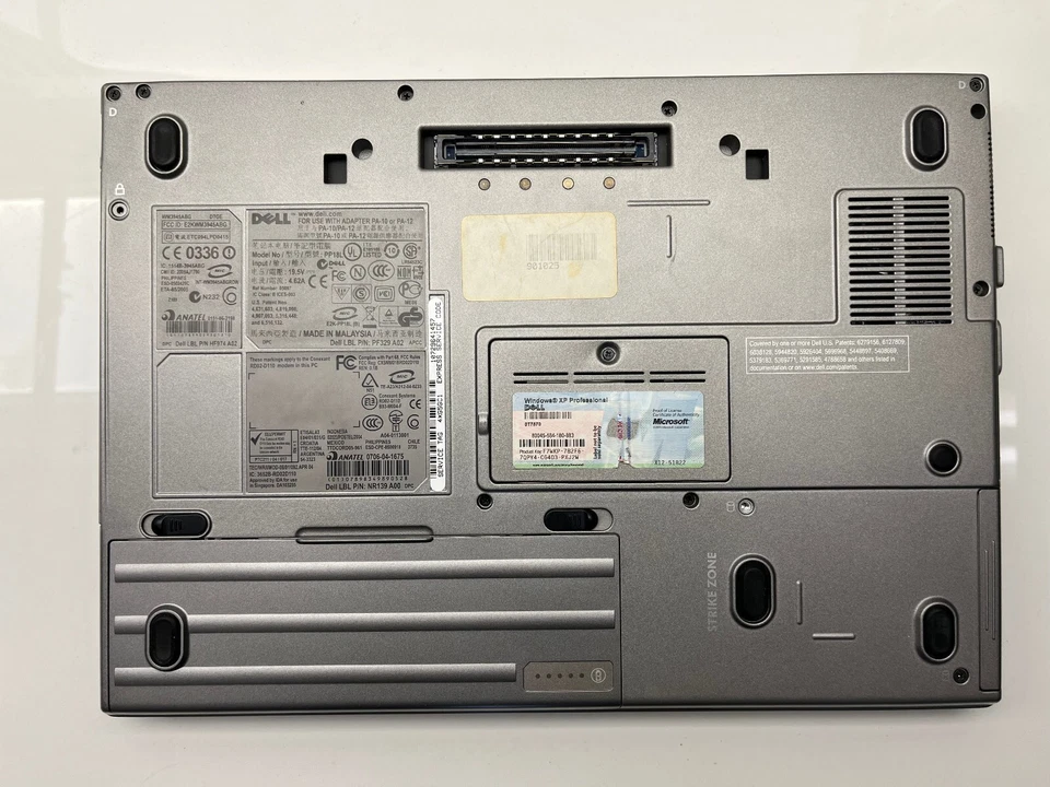 Dell Latitude D620 C2D T7200 @ 2.00 GHz 1GB RAM 80GB HDD Windows XP Bad Battery - Image 3 of 4