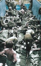 WW II Usa Photo ----  Wounded Soldiers Going Back To England - D-Day 