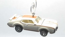 Christmas Ornament for 1969 Oldsmobile Olds 442 White with Stripe