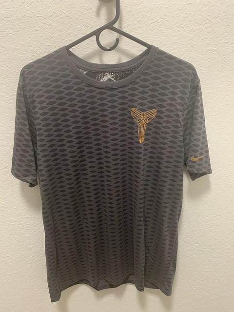 kobe black and gold shirt