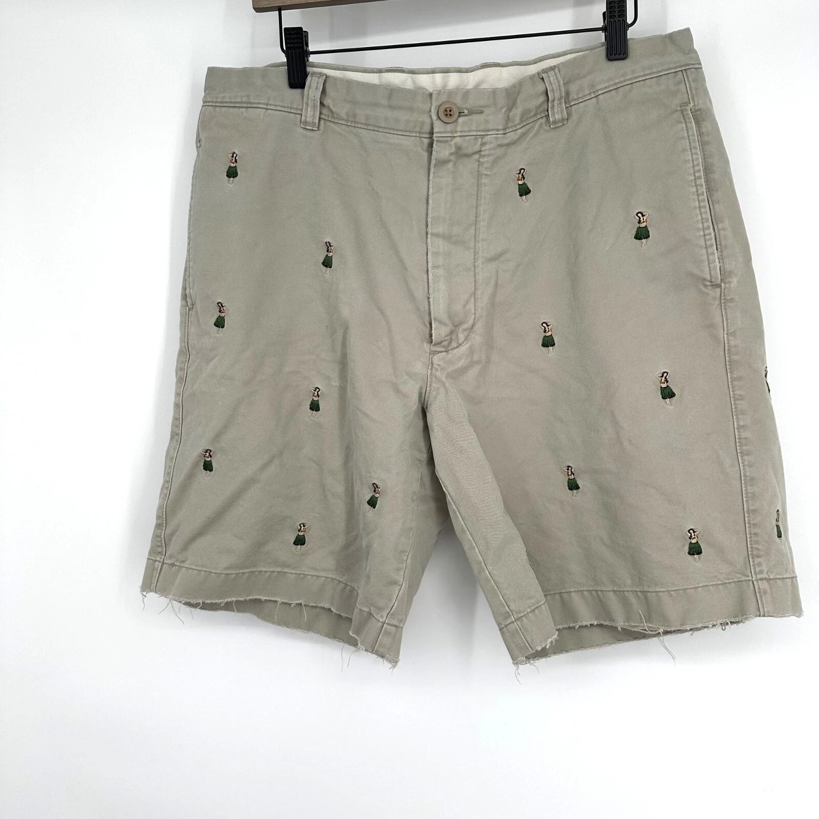 J.crew Men's Khaki Destroyed Shorts Hulu Girl Size 36W
