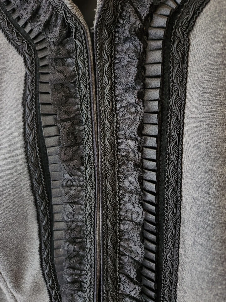 Jaqueta Blazer Coldwater Creek 14P Cinza Preta Gola de Renda Carcela Elegante Forrada - Imagem 4 de 4