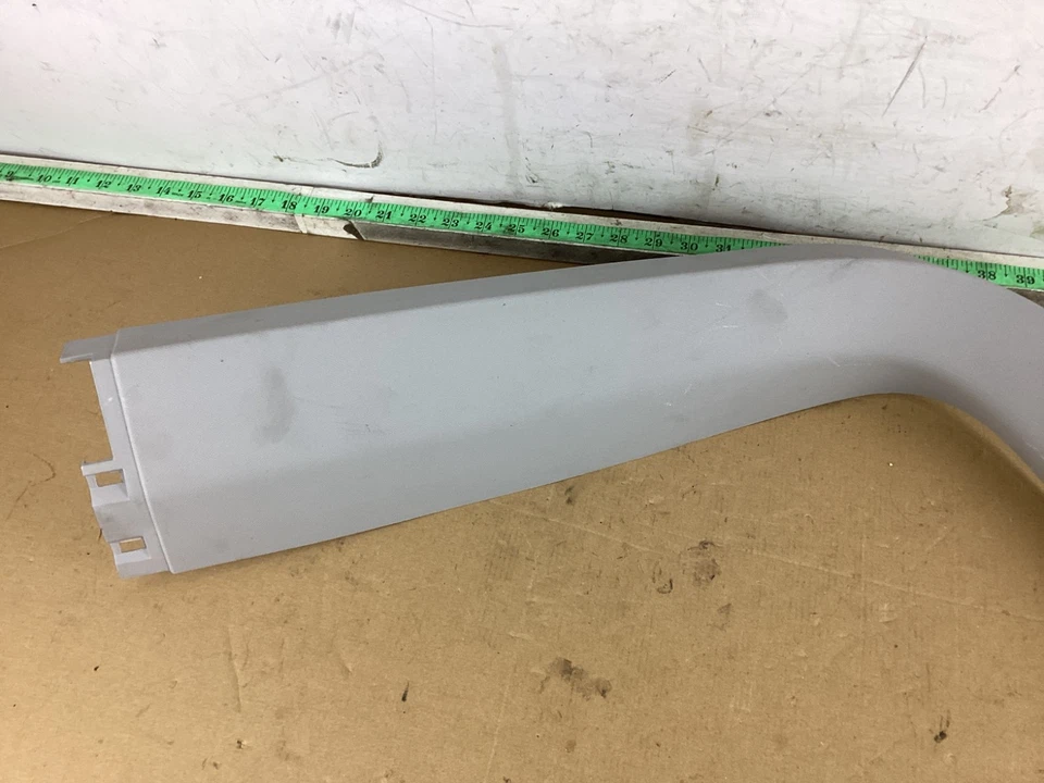 Cubierta de moldura de puerta trasera izquierda Mercedes Benz GL450 X166 2013-2016 A1667400571 FABRICANTE DE EQUIPOS ORIGINALES Foto 2 de 4