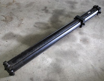 Parker 04.00 DD2ANUS14A 60.00 Pneumatic Cylinder. Series 2AN - USED