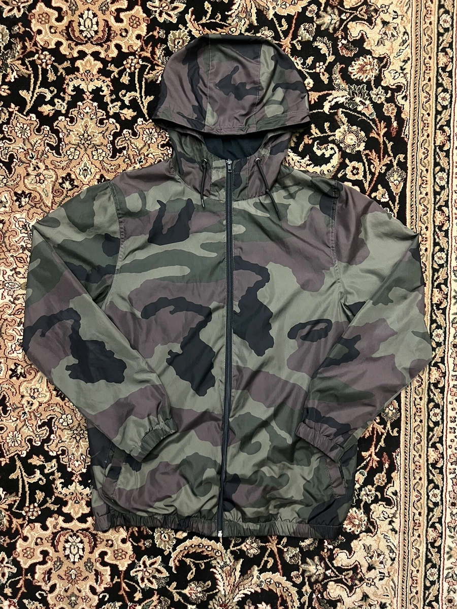 Zine shop camo windbreaker