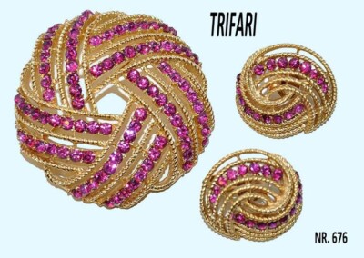 Trifari Brosche, rosa Ohrringe ''Cavalcade collection 1963'' sehr guter Zustand