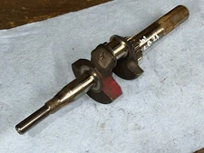 White Lawn Boss 21 Inch Mower Briggs and Stratton Max Crankshaft 262340