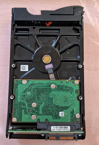EMC 005049306 1TB 7.2K SAS 3.5" VNXe Hard Drive - Picture 2 of 2
