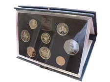 1986 ROYAL MINT PROOF SETS BLUE CASE COIN YEAR SETS FREE UK P&P