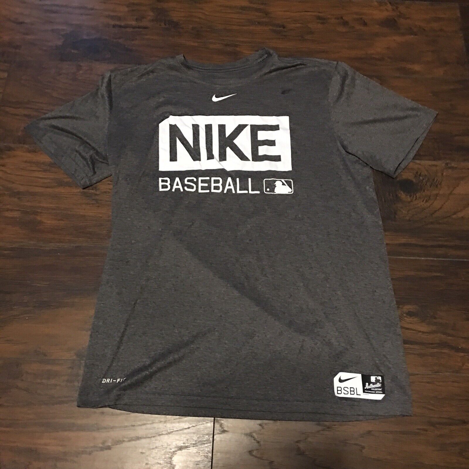 Nike Dri-Fit Chicago White Sox Baseball Gray Black T-Shirt Size Large